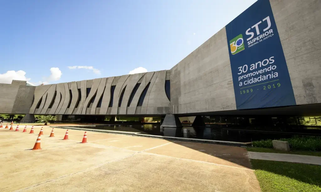 fachada do prédio do STJ em Brasilia