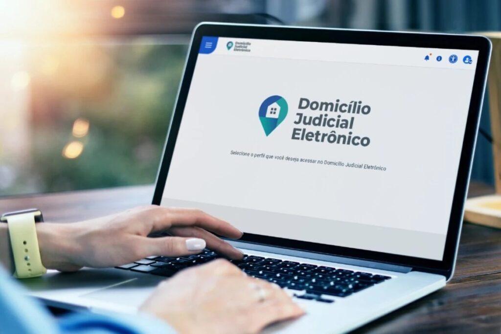 Tela de noteboo, exibe página inicial do Domicílio Judicial Eletrônico -- DJE