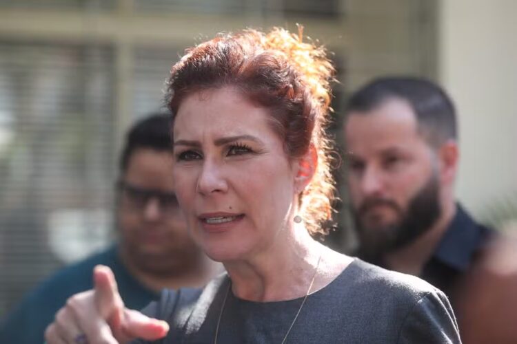 Justiça italiana mantém Carla Zambelli na prisão de Rebibbia enquanto aguarda decisão sobre extradição