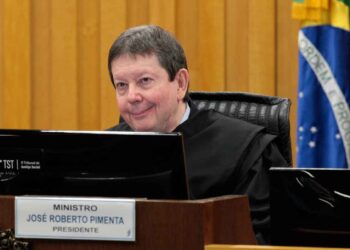 TST condena cooperativa a devolver valores descontados em plano de saúde por coparticipação