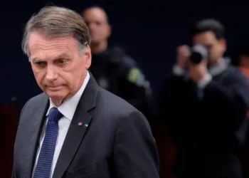 Moraes autoriza visitas de médicos de Bolsonaro