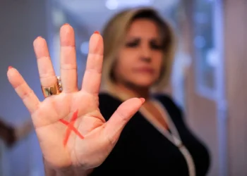 STF vai decidir quem paga salários de vítimas de violência doméstica afastadas do trabalho