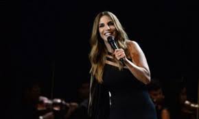 Ivete Sangalo é autorizada a manter nome de turnê em homenagem a Clara Nunes