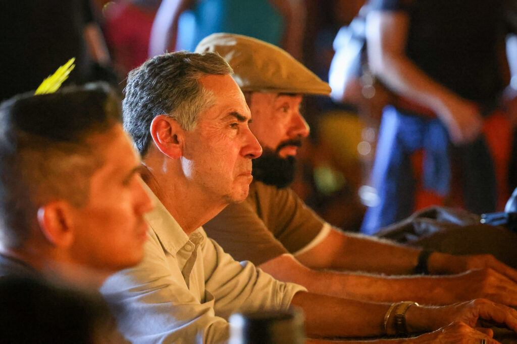 M inistro Luis Roberto Barroso em visita a comunidades indígenas do extremo norte brasileiro