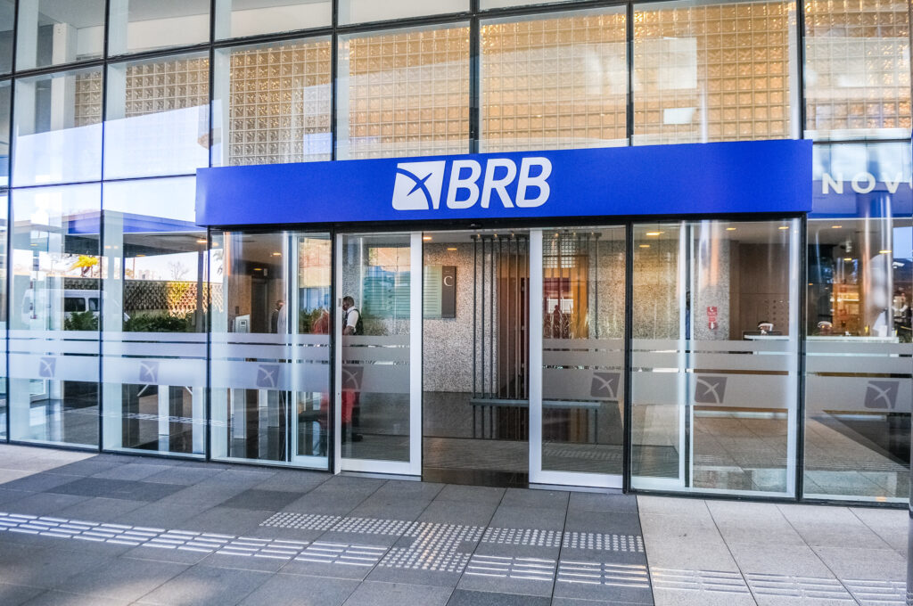 Fachada de agência do BRB -- Banco de Brasília