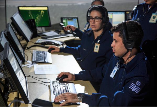 Greve de controladores de voo prevista para esta semana é suspensa