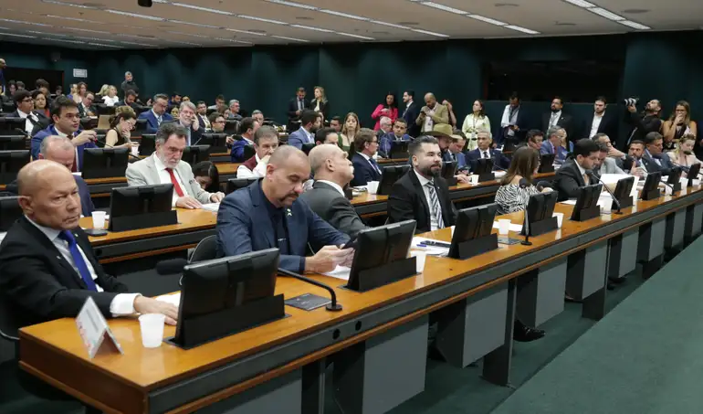 CCJ da Câmara aprova projeto que estabelece nova contagem de prazos processuais criminais