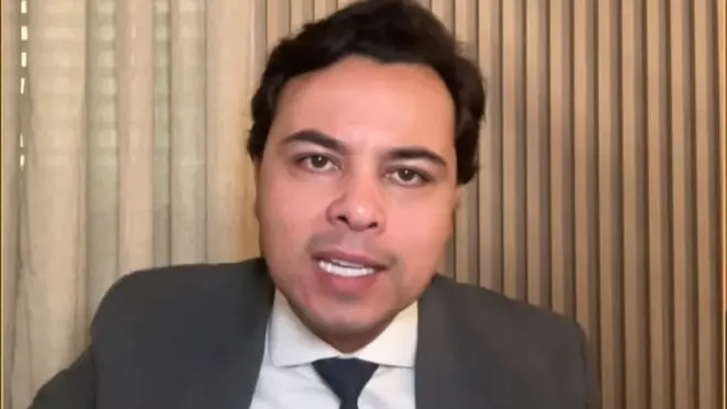 Jeffrey Chiquini, advogado de Felipe Martins destituído por litigância de má-fé