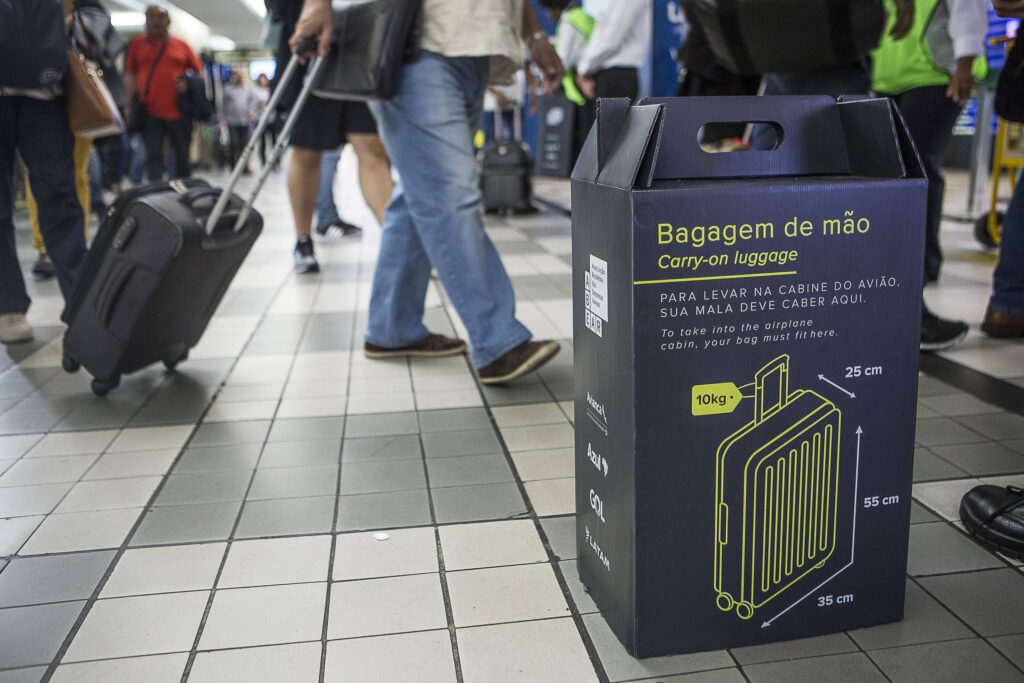 cobrança por bagagem de mão