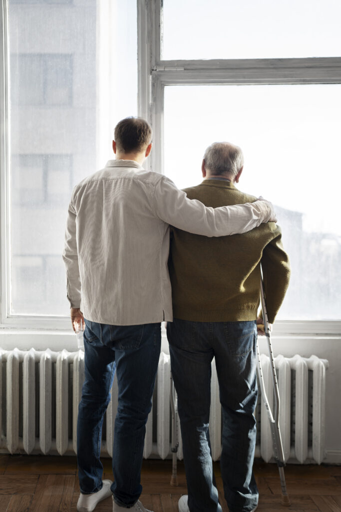 Justiça de SP autoriza aplicação de medida protetiva contra mulher de um idoso