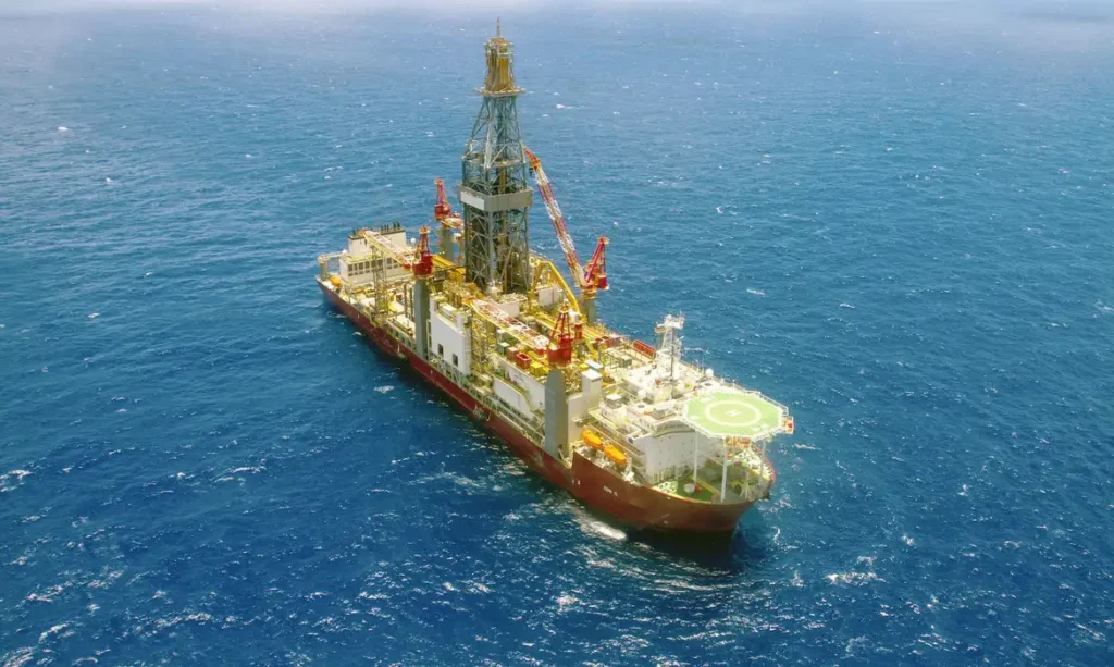 plataforma para extração de petróleo da PETROBRAS