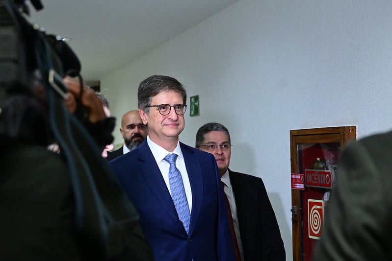 O Procurador Geral da República Paulo Gonet, reconduzido pelo Senado para a mais dois anos à frente da PGR