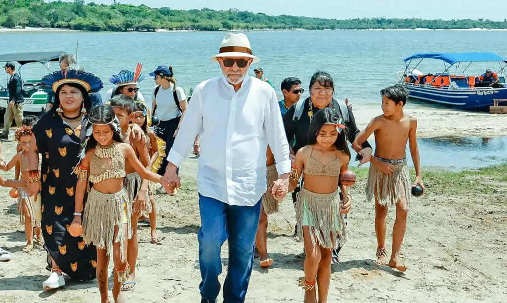 Lula em visita à Reserva Extrativista Tapajós-Arapiuns (PA)