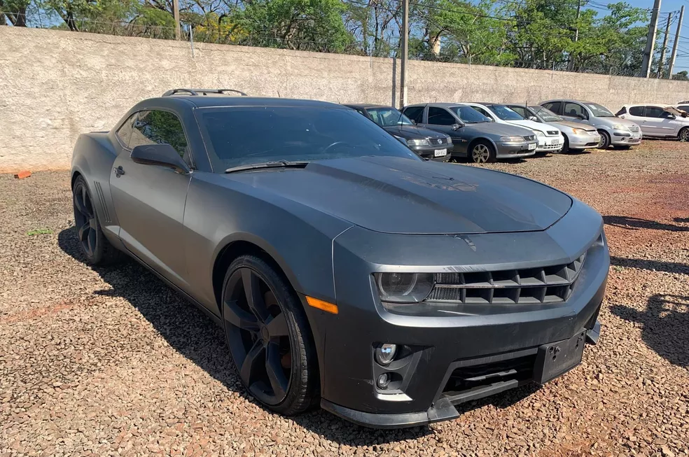 PF realiza até junho leilão de 200 veículos apreendidos pela PF em operações diversas