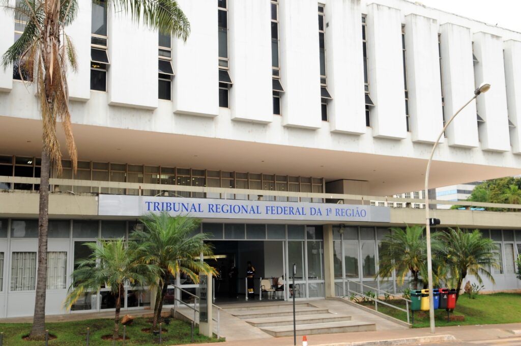 Fachada da sede do Tribunal Regional Federal da Primeira Região -- TRF1