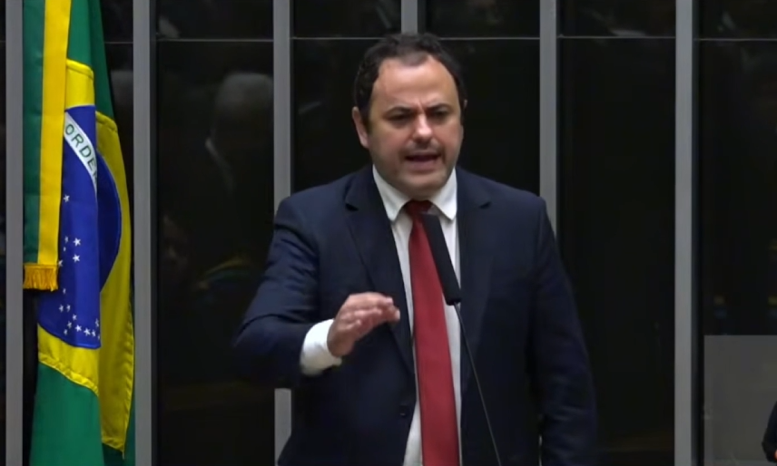 Glauber Braga se defende