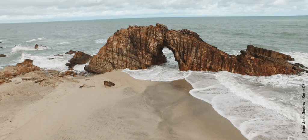 TRF 5 mantém suspensa taxa de entrada em Jericoacoara (CE)