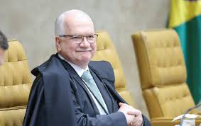 Presidente do STF, Edson Facchin no tribunal
