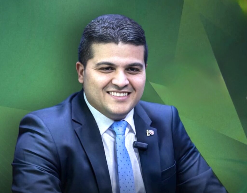 Promotor Herbert Gonçalves Santos sorrindo