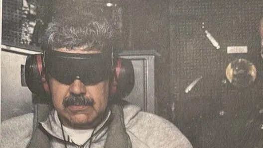 Foto do presidente da Venezuela, Nicolás Maduro, dentro de navio dos EUA
