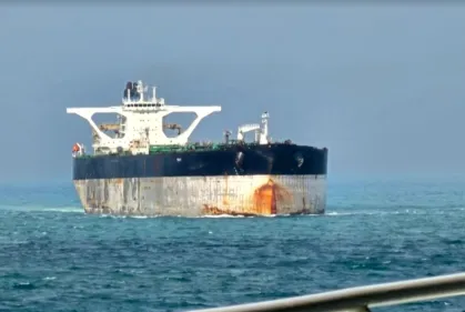 Navio russo apreendido pela Marinha dos EUA