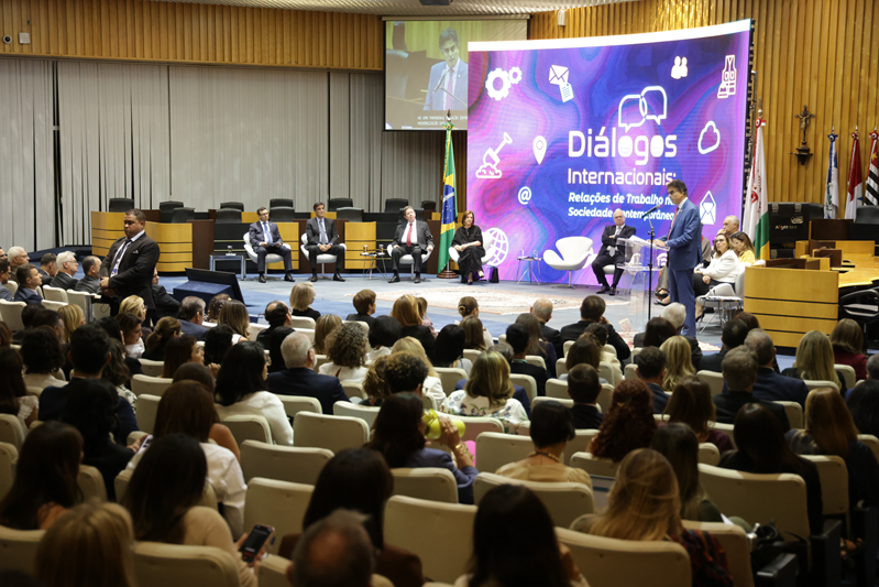 Congresso internacional realizado no TST