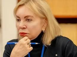 Deputada Gorete Pereira (MDB-CE) durante reunião de comissão da Câmara