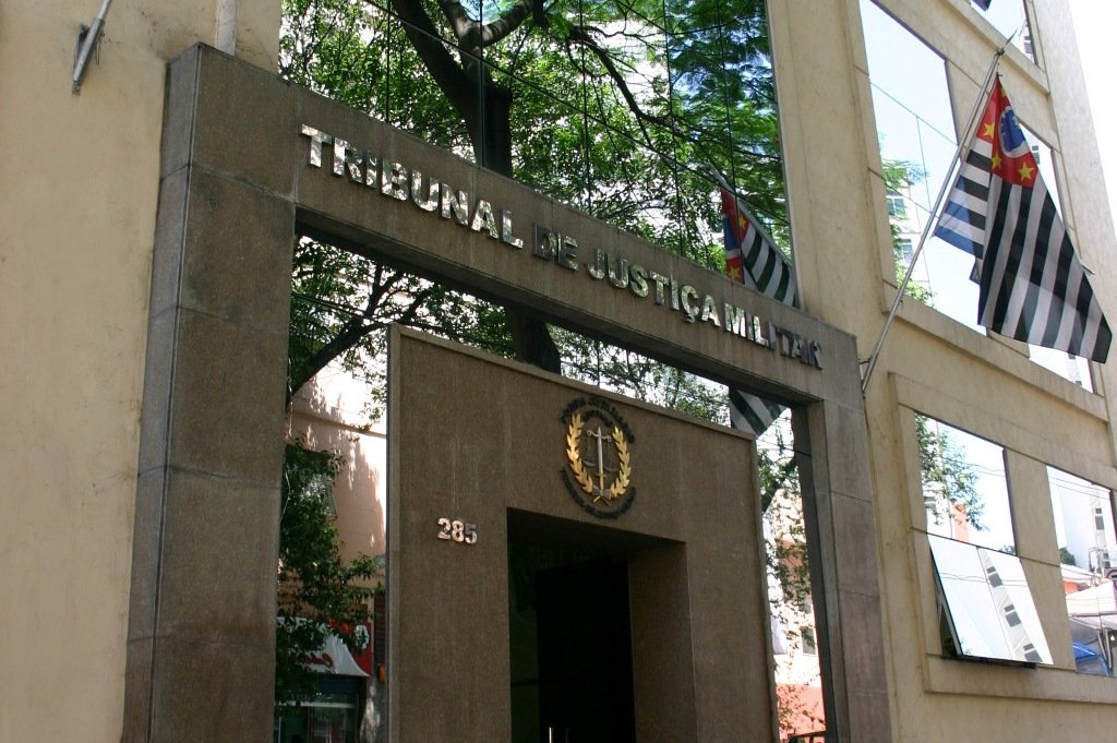 fachada do prédio da Justiça Militar de São Paulo