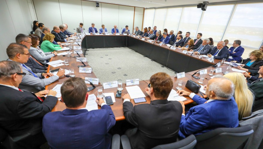 Reunião no TSE do presidente com representantes de todos os TREs do país