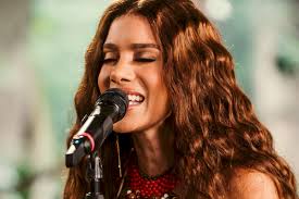 Cantora Anitta