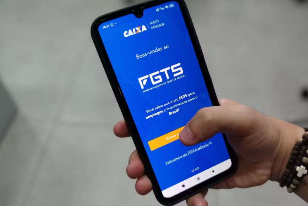 celular aberto no site da CEF mostrando FGTS