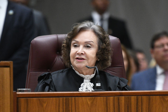 Ministra do STJ Nancy Andrighi no plenáro da Corte