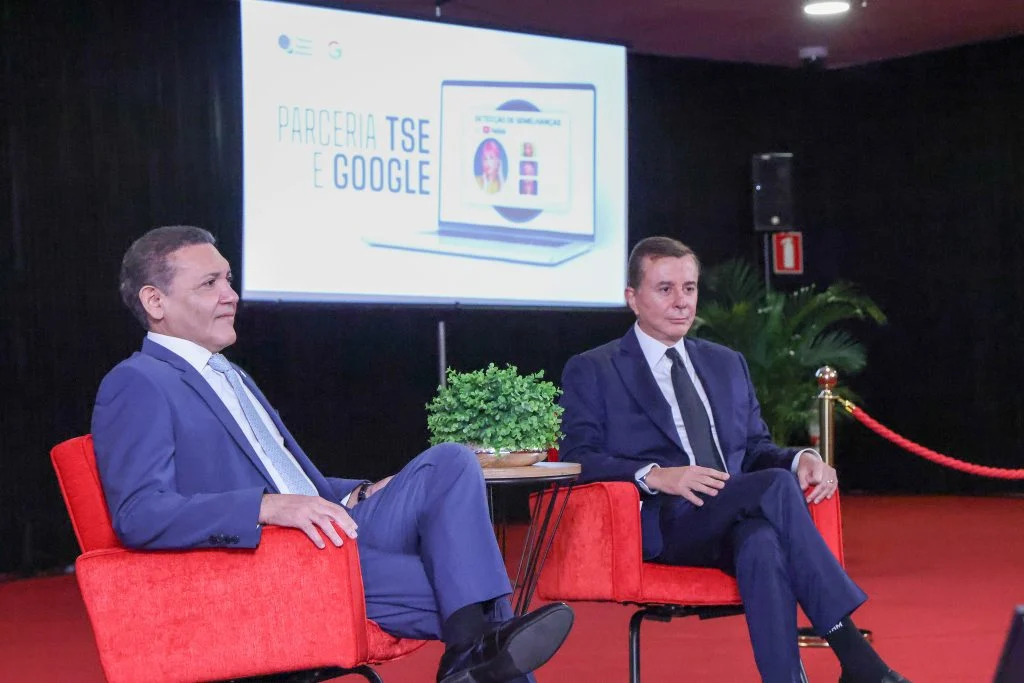 Ato de formalização da parceria TSE-Google