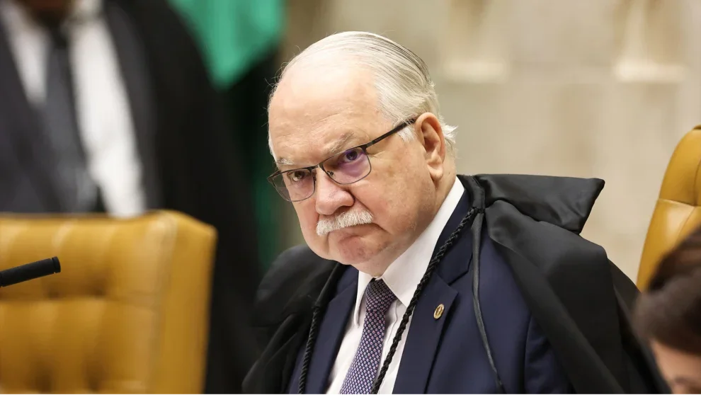 Fachin com cara de raiva na sessão do STF