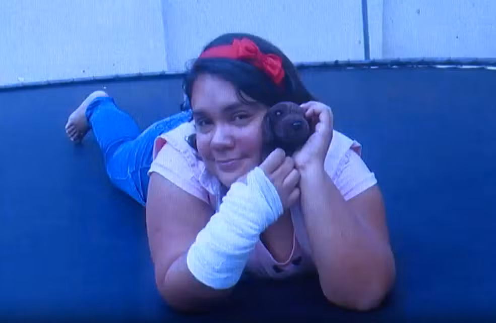 Amanda Oliveira, mulher de 38 anos que se passou por adolescente autista para enganar família