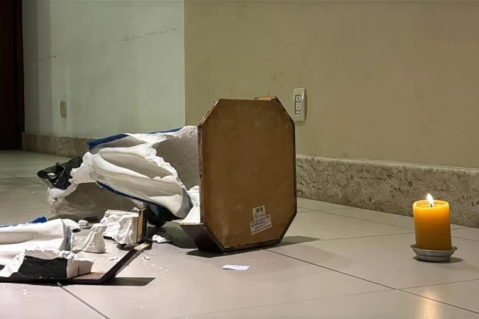 Imagem de Santa Dulce depredada em Salvador