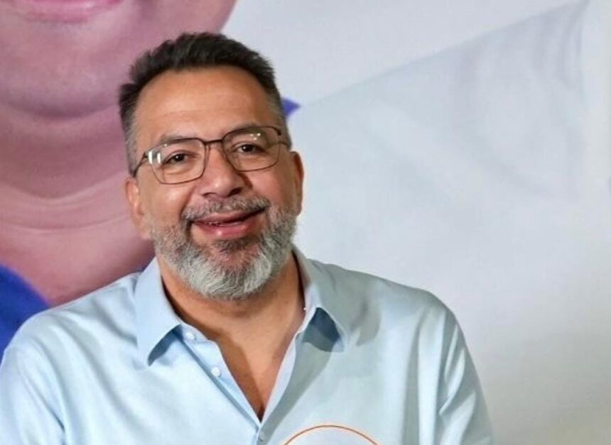 Deputado eleito Márcio Canella, ex-prefeito de Belfort Roxo, sorrindo