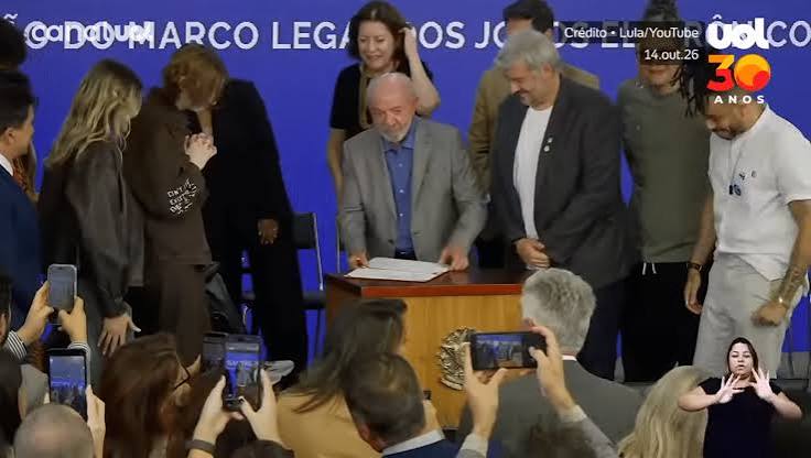 Ato de assinatura do decreto do Marco Legal dos Games no Brasil