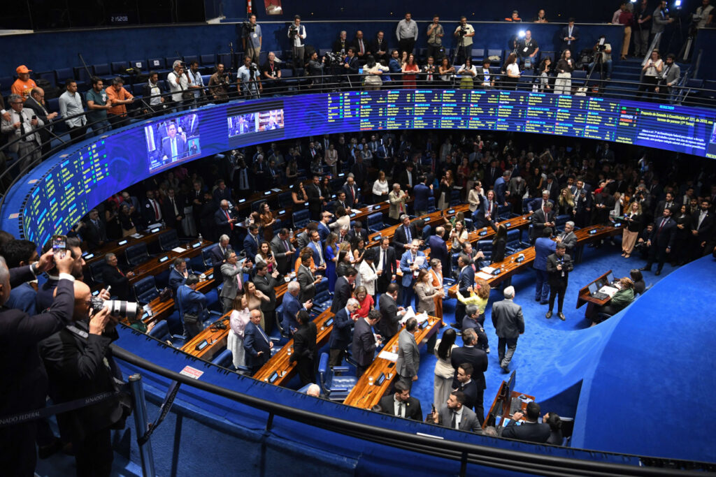 Plenário do Senado durante a votação da PEC da Escala 6x1